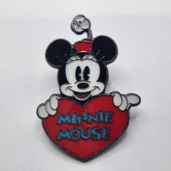 Disney Pin Trading Minnie Mouse Holding Red Heart Pin Valentines 2018 - Picture 1 of 3